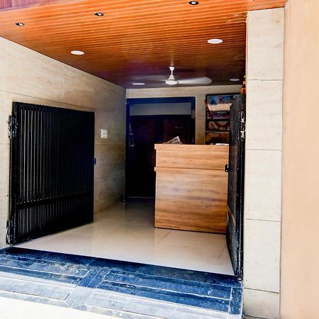 Super Hotel O D.V Near Medanta Hospital אינדורה מראה חיצוני תמונה